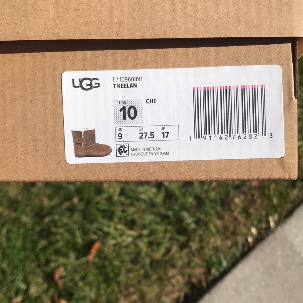 Ugg  Keelan Toddler  (new)  brand new  brand new with tag